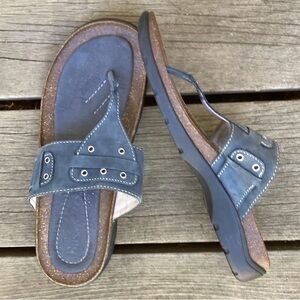 BASS Sandals Shoes CREST Flip Flops Leather Gray Grey Blue T-Strap Cork Size 7.5